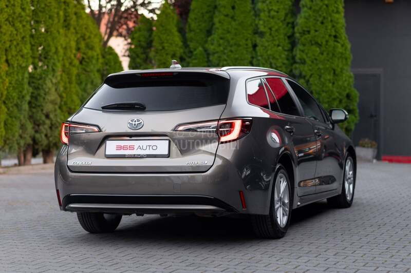 Toyota Corolla HYBRID/LUNA