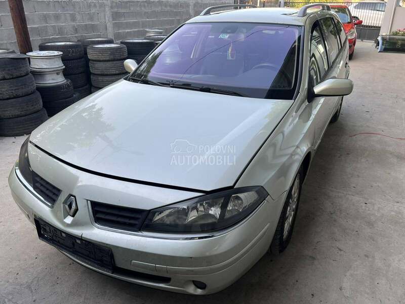 Branik prednji zeleni MV190