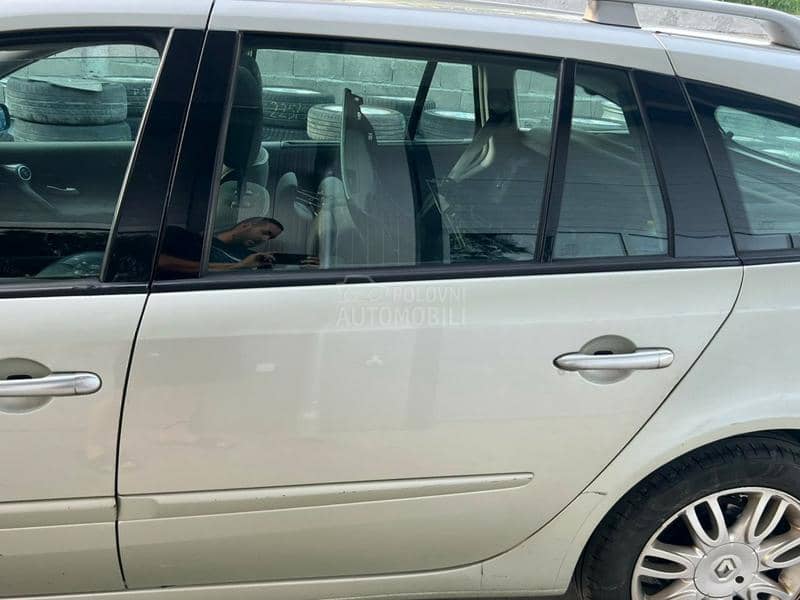 Vrata zadnja leva MV190