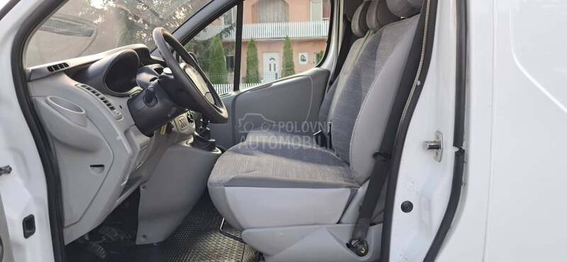 Renault Trafic 2.0 dci 115