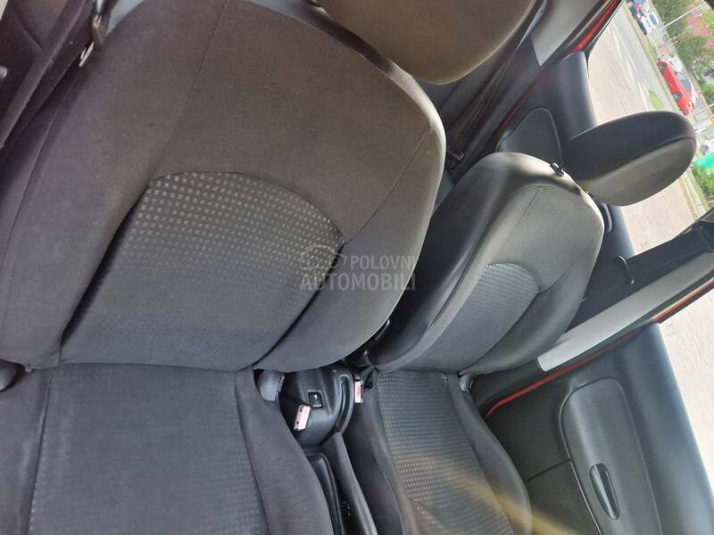 Peugeot 206 plus 1.1