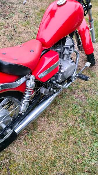 Honda CA125 REBEL