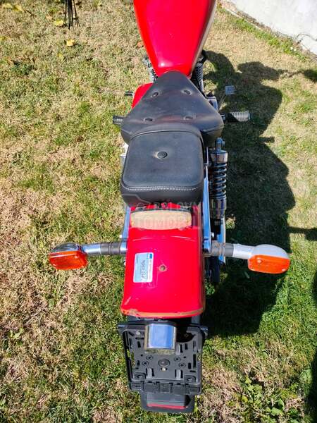 Honda CA125 REBEL