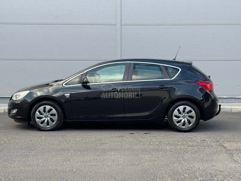Opel Astra J 1.7CDTI 150Godina