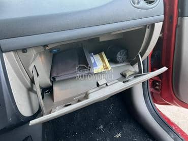 Kaseta - fioka za Renault Clio od 2005. do 2014. god.