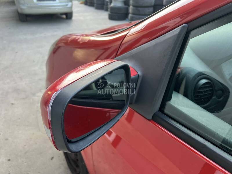 Retrovizor levi crveni TED75