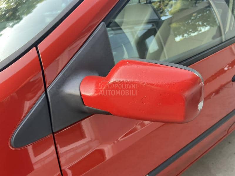 Retrovizor levi crveni TED75