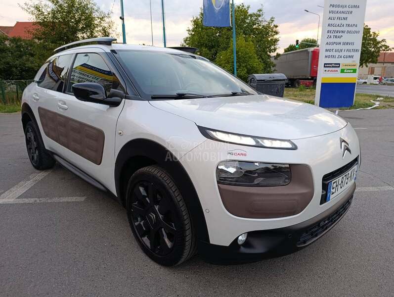 Citroen C4 Cactus PANO