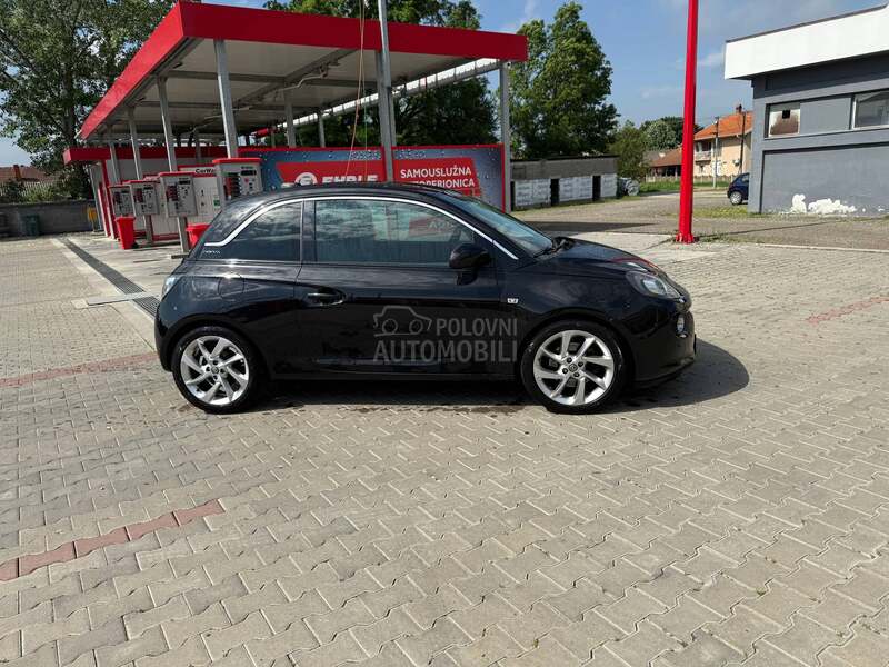 Opel Adam 