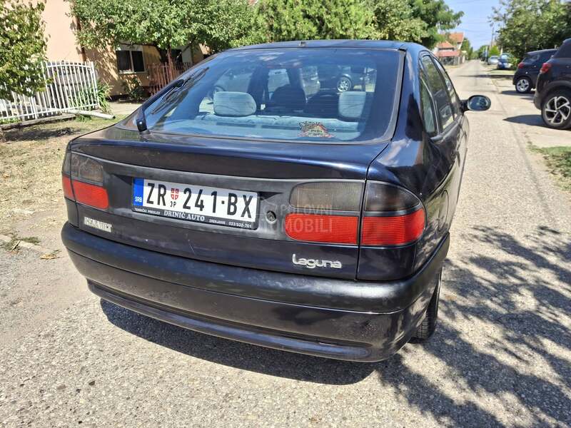 Renault Laguna 850e.