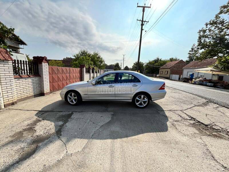 Mercedes Benz C 200 