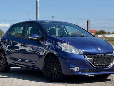 Peugeot 208 1.2 B // N.O.V