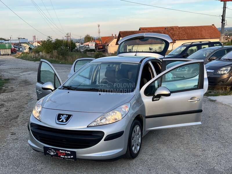 Peugeot 207 1.4 8v