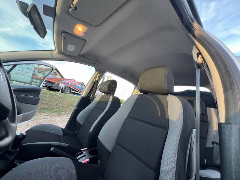 Peugeot 207 1.4 8v