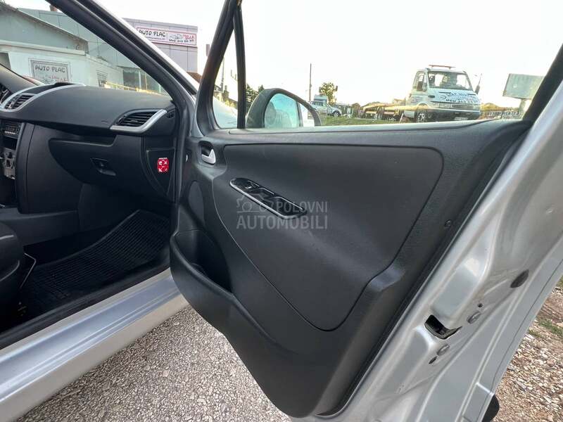 Peugeot 207 1.4 8v