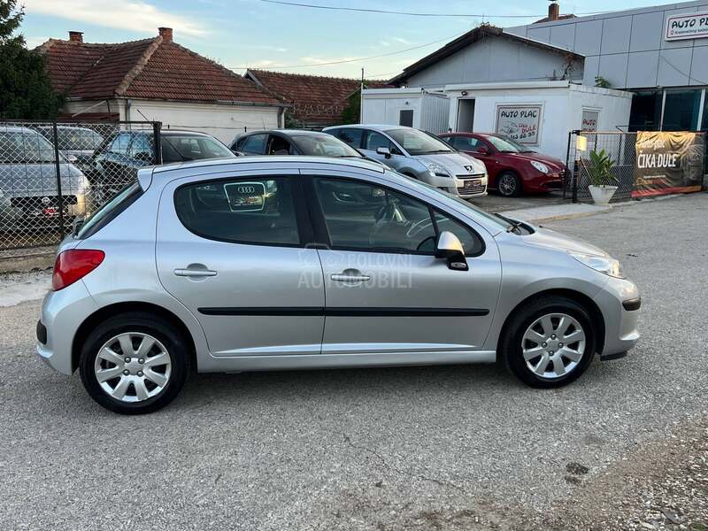 Peugeot 207 1.4 8v