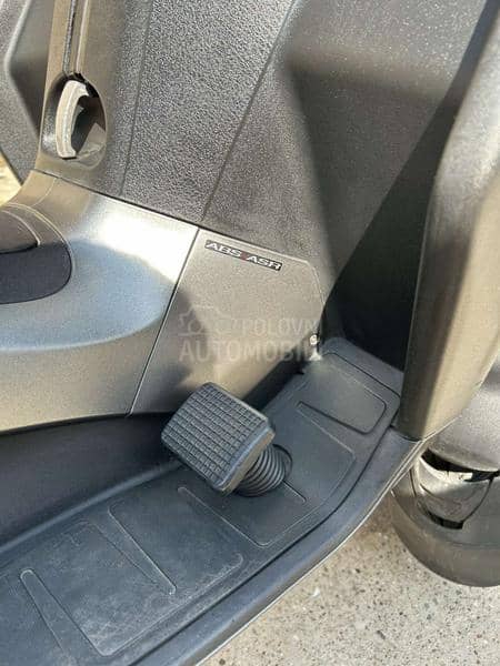 Piaggio MP3 300 LT ABS B kat