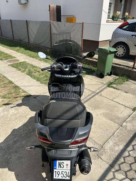 Piaggio MP3 300 LT ABS B kat