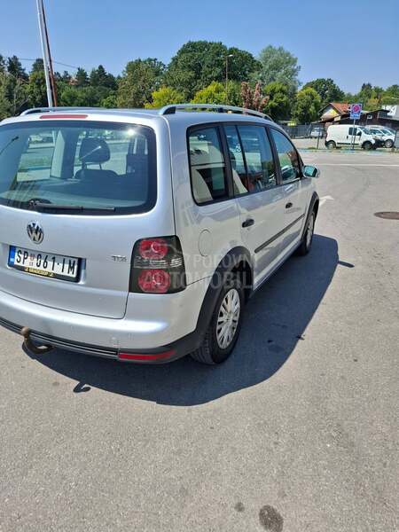 Volkswagen Touran 1.9 tdi cross