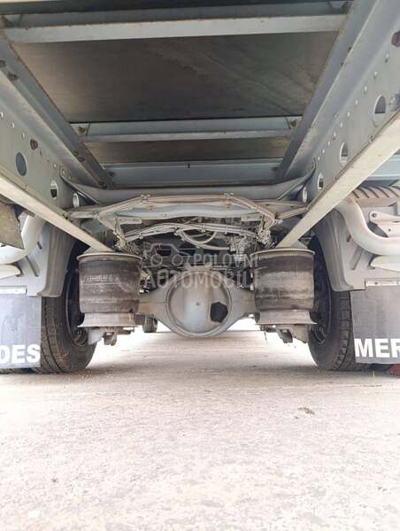 Mercedes Benz atego 815