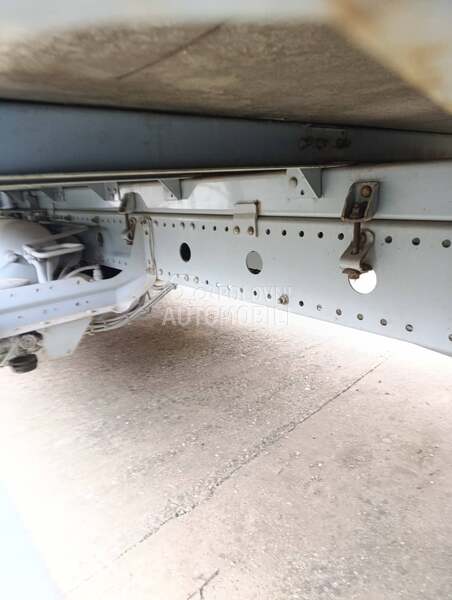 Mercedes Benz atego 815