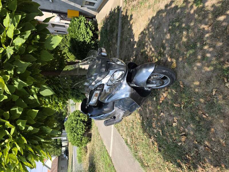 Suzuki burgman 650