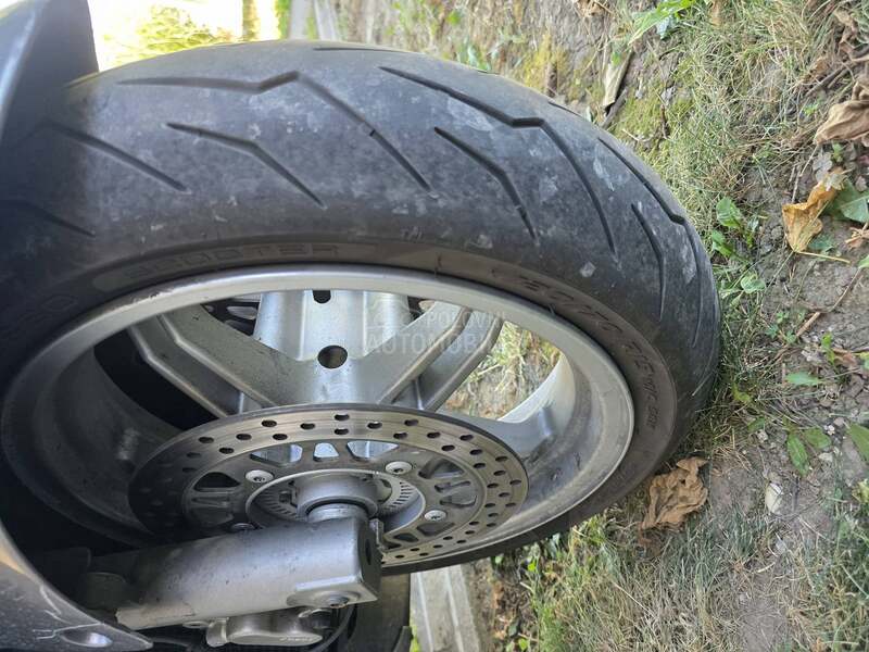 Suzuki burgman 650