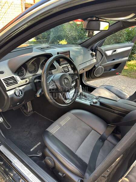 Mercedes Benz C 320 AMG