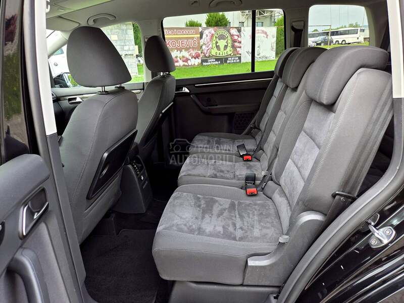 Volkswagen Touran /1.4TSI Highline/