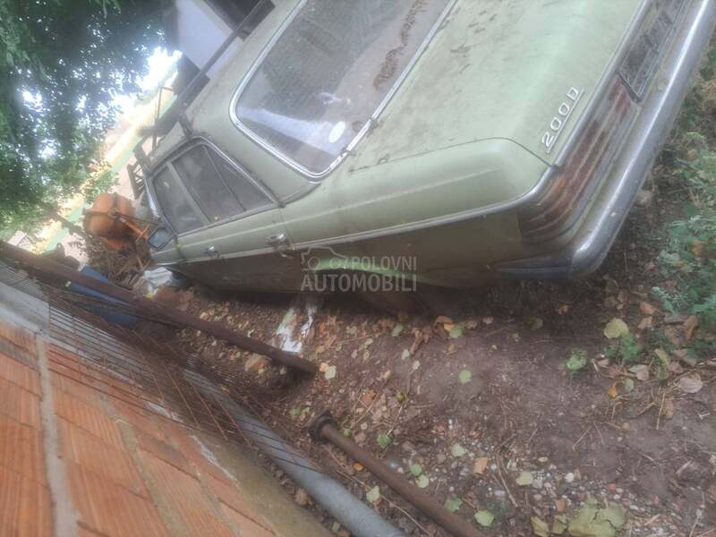 Mercedes Benz E 200 