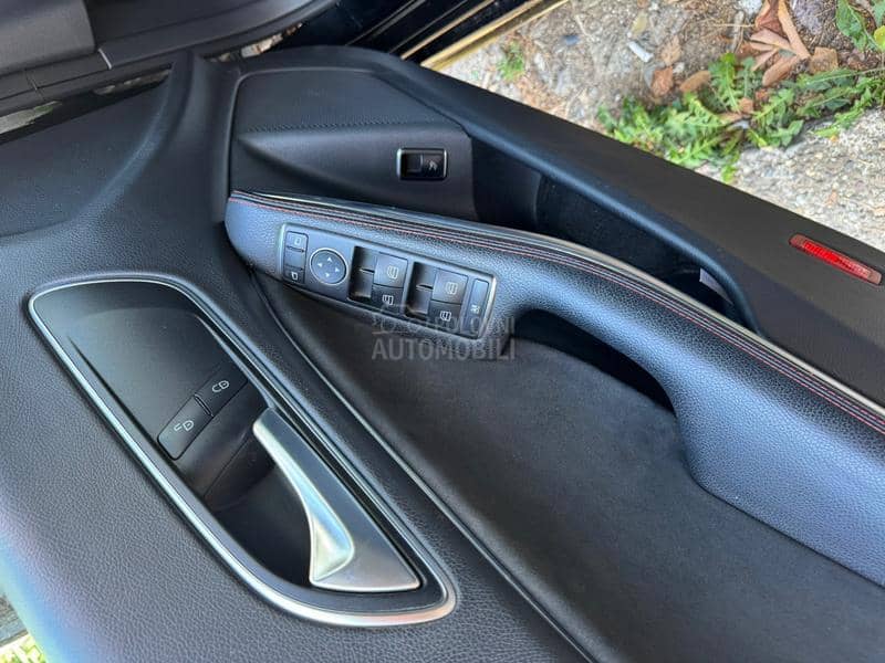 Mercedes Benz CLA 180 