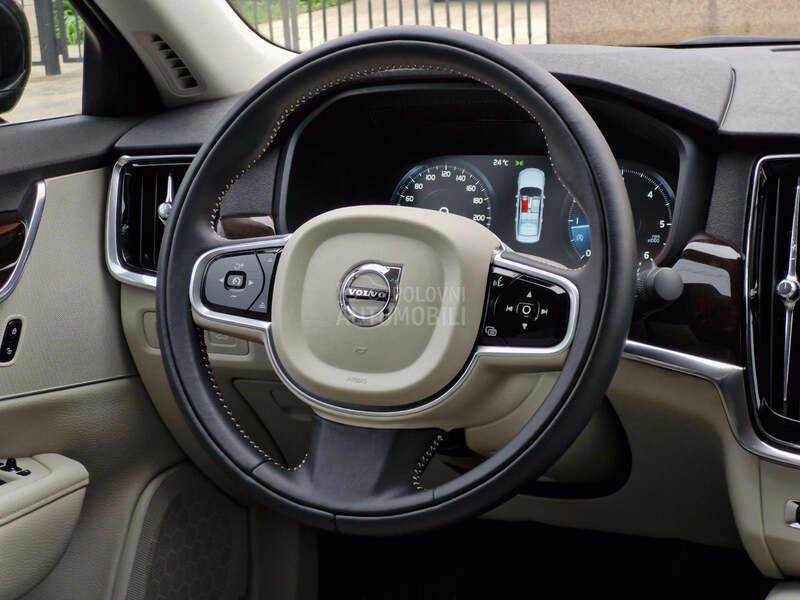 Volvo S90 