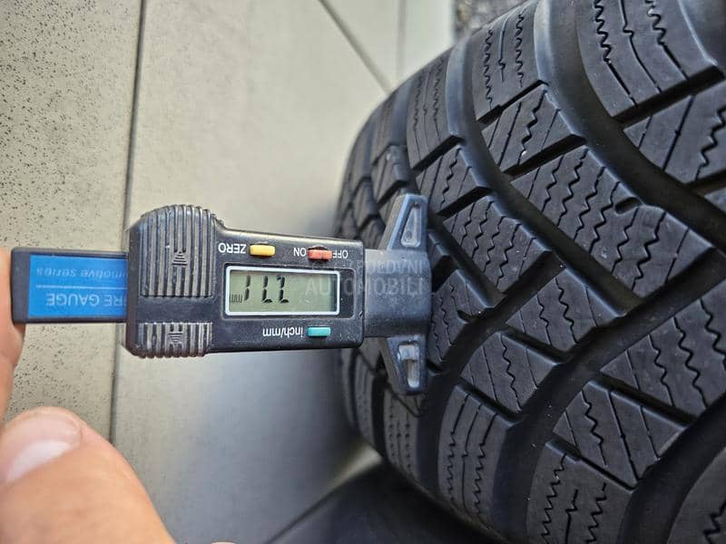 Hankook 185/60 R15 Zimska