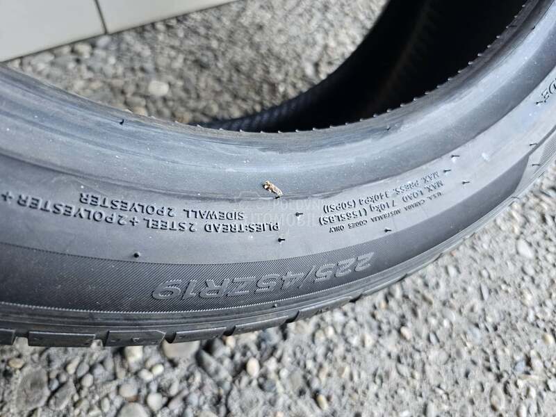 Hankook 225/45 R19 Letnja