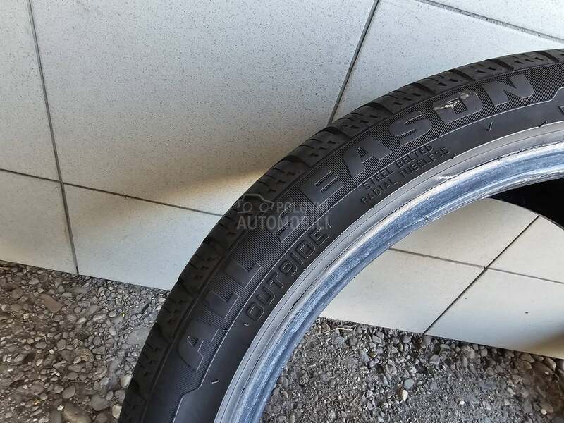 Ostalo 225/40 R18 Sve sezone
