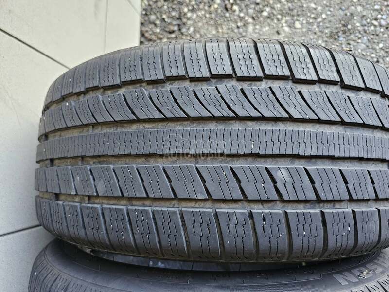 Ostalo 225/40 R18 Sve sezone
