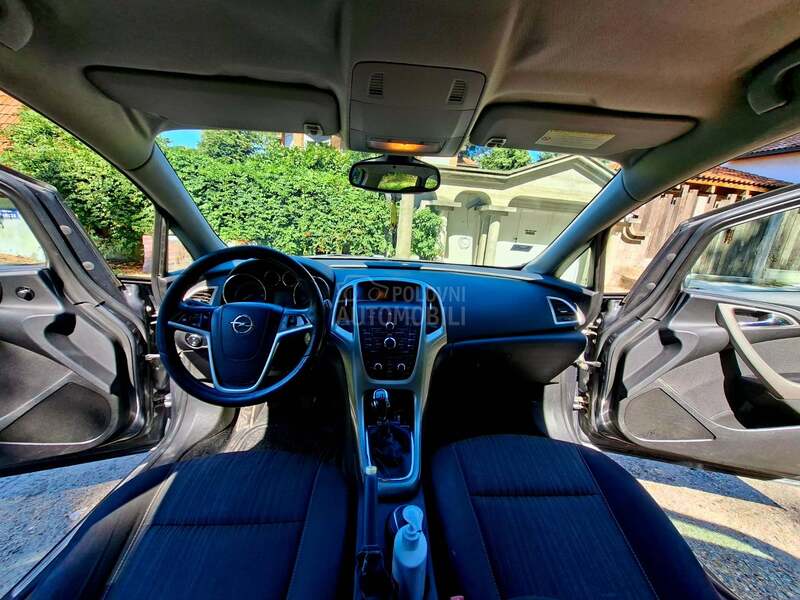 Opel Astra J 1.7 cdti