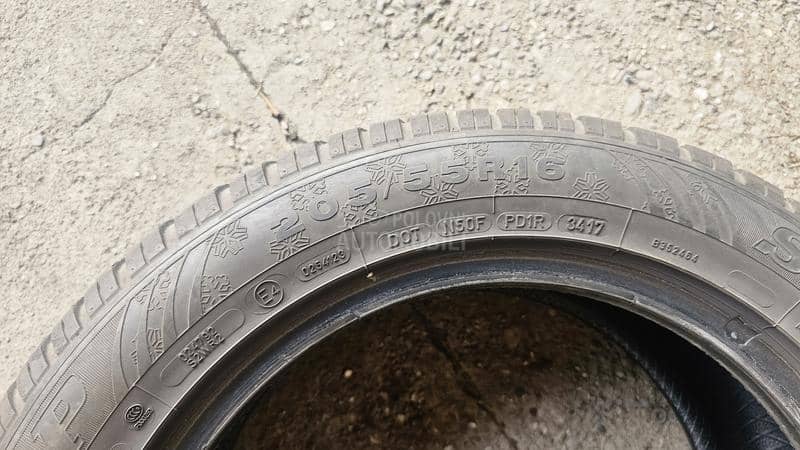 Dunlop 205/55 R16 Zimska