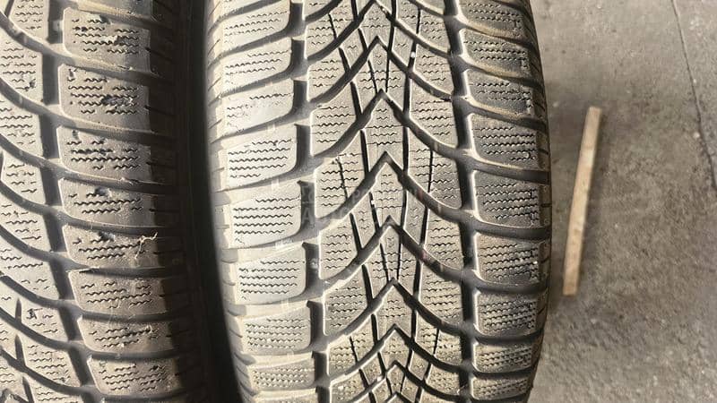 Dunlop 205/55 R16 Zimska