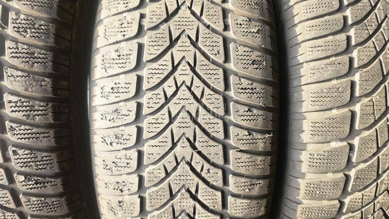 Dunlop 205/55 R16 Zimska