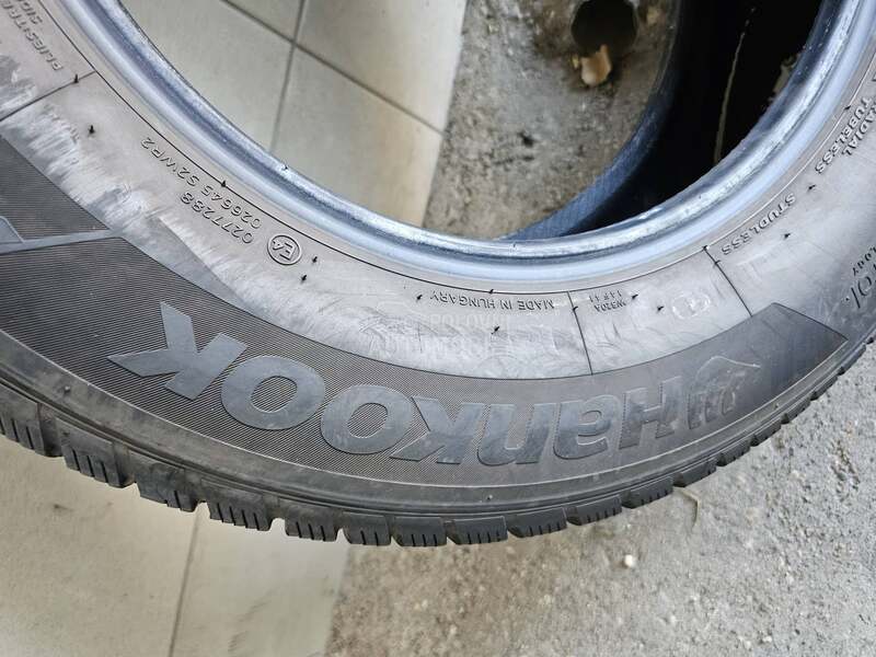Hankook 215/70 R16 Zimska