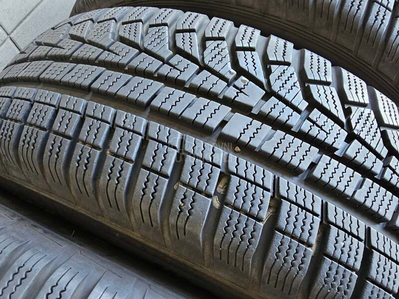 Hankook 215/70 R16 Zimska
