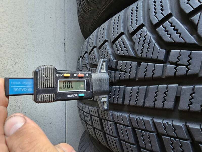 Hankook 215/70 R16 Zimska