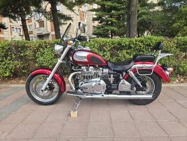 Triumph Bonneville America 800