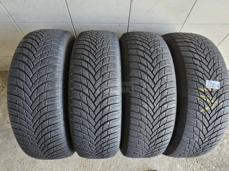 Firestone 215/65 R17 Zimska