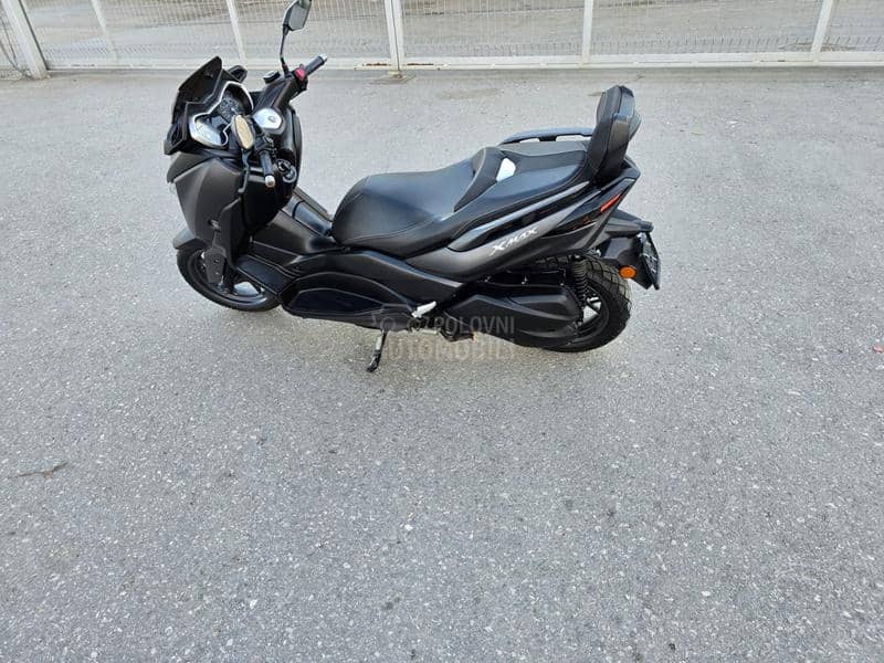 Yamaha X MAX