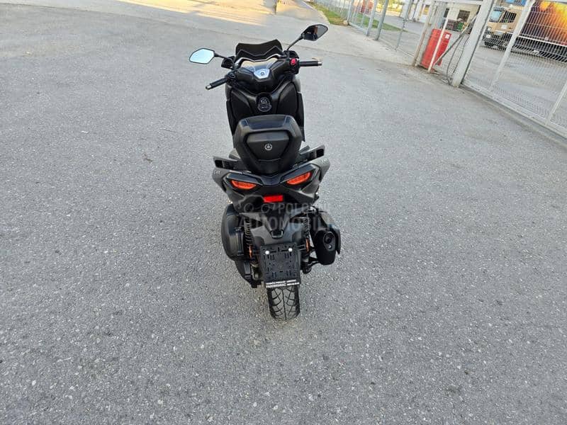 Yamaha X MAX