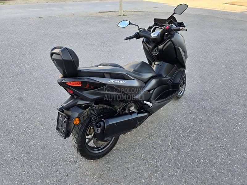 Yamaha X MAX