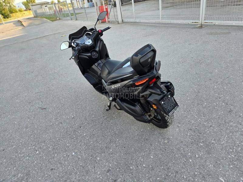 Yamaha X MAX