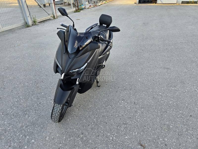 Yamaha X MAX